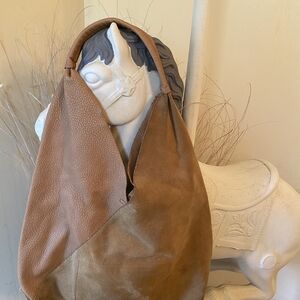 Chic Tan Leather Hobo Bag